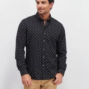 NWT Club Room Men’s slim fit button down shirt size small